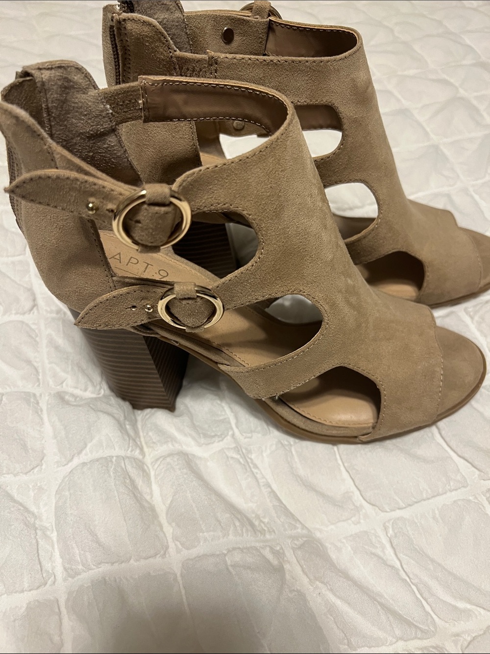 Apt. 9 Beige/Taupe Suede Cutout Block Heel Sandals with Gold Rings